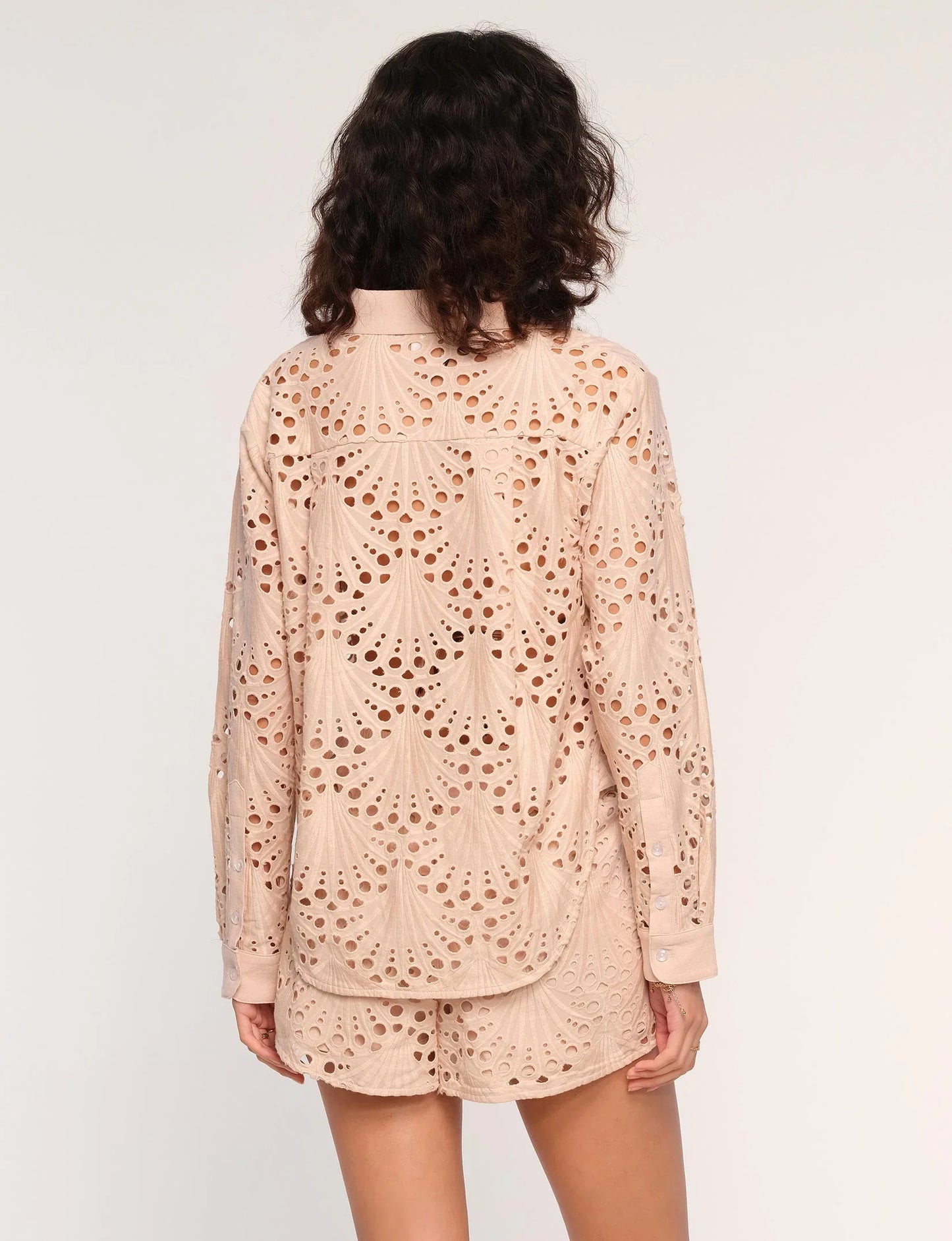 Lucida Short
