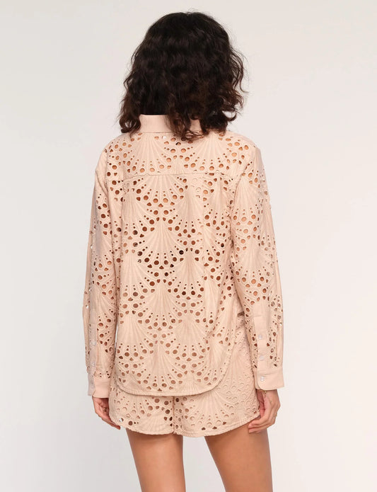 Lucida Short